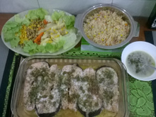 Salmão com alcaparras e ervas finas