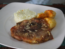 Bisteca com Alho e Batatas