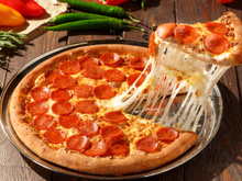 Dia da Pizza: 5 itens necessários para se tornar um pizzaiolo em casa