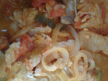 Merluza ao molho com leite de coco