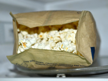 Nunca aperte esse botão do micro-ondas ao fazer pipoca mesmo que as instruções no saco da pipoca digam para usar