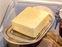 A manteiga pode ou não pode ficar fora da geladeira? E a margarina? Vamos acabar com suas dúvidas de uma vez por todas!