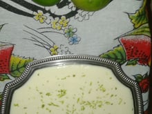 Mousse de limão cremoso da fruta