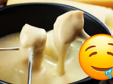 CUIDADO, reproduzir essa receita pode causar vício: fondue de queijo muito cremoso