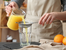 Coar suco é crime nutricional ou tá liberado? Vamos encerrar a polêmica com os benefícios da bebida