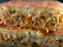 Torta de frango de liquidificador com a massa leve e recheio cremoso é uma receita dos deuses!