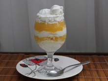 Suspiros com creme de maracujá