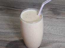 Milk-shake de banana e canela