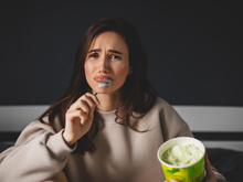 Sou nutricionista e garanto: "Há muitas razões para sentir desejo de comer, mas está claro que a restrição não ajuda"