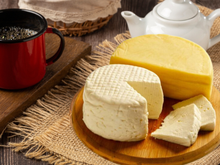 Queijo Minas vira Patrimônio Imaterial da Humanidade: entenda a diferença entre a produção artesanal e industrial e como escolher o melhor