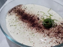 Mousse rápido de limão com recheio de biscoito