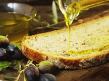 Experimentar um azeite grego é uma daquelas coisas que você precisa fazer antes de morrer, a diferença de sabor é abismal!