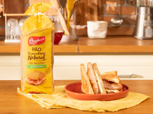 Katsu sando (sanduíche com frango empanado)