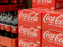 "Se tiver etanol alimentício, vai virar uma cuba libre": governo suspende produção de Coca-Cola em 2° maior fabricante por suspeita de contaminação