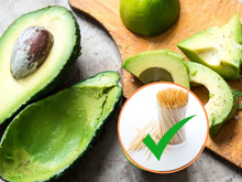 Você só precisa de dois palitos de dente para amadurecer o abacate em tempo recorde