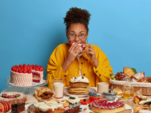 É por isso que no final da tarde você fica desesperada para comer tudo que vê pela frente