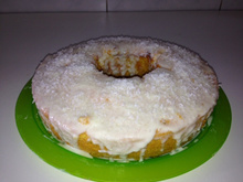 Bolo de cenoura com coco