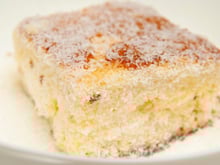 Esse bolo de coco gelado molhadinho é só o que quero comer hoje, credo que delícia de receita!