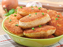 Não tem farinha de rosca? Veja 3 formas de empanar alimentos que não precisam dela!