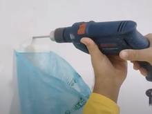 Adeus poeira ao furar a parede: aprendi esse truque simples com o rapaz que pendurou os quadros da sala aqui de casa