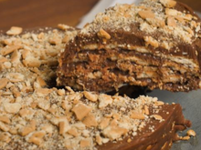 Sempre faço essa torta de palha italiana para a sobremesa dos almoços em família e ninguém consegue parar de comer!