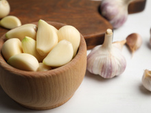 Você tira o miolo do alho? TudoGostoso explica quando você deve fazer isso