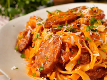 Macarronada de carne moída simples, fácil e soltinha: receita deliciosa para o dia a dia que toda a família vai adorar!