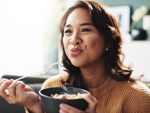 Dieta da felicidade: Alimentos que ajudam a produzir serotonina e combater a ansiedade