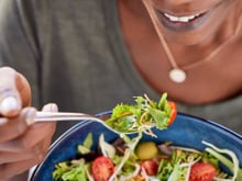 Esse é o truque que vai deixar a sua salada mais gostosa: faço sempre que fico enjoada de comer saudável