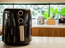 Pelo seu bem, não cometa esses erros ao cozinhar na airfryer