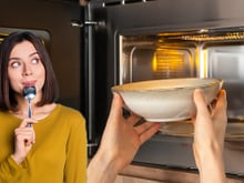 Veja por que colocar sempre uma colher ao aquecer líquidos no micro-ondas, mas atenção a um detalhe