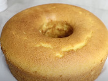 Sem leite, com pouco óleo: esse bolo é um milagre, tão simples e gostoso que só acredito porque eu fiz e comi