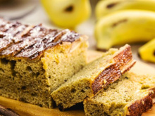 Bolo de banana com aveia na airfryer para economizar gás e nem precisar abrir o forno