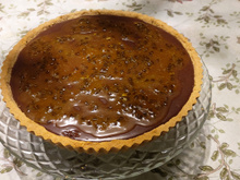 Torta de mousse de maracujá com ganache de chocolate