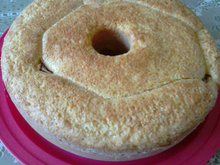 Bolo de fubá com goiabada