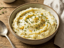 Nem creme de leite, nem requeijão: agora uso esse ingrediente simples para deixar o purê de batatas muito mais gostoso, poucas pessoas usam dessa forma
