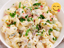 5 receitas de salada de macarrão pra sempre ter comida refrescante na geladeira durante o verão