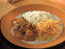 Você fez strogonoff errado a vida inteira e não sabia! Dicas secretas para o preparo do prato PERFEITO