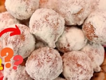 Esse bolinho de chuva nevado tem uma cobertura diferente (não é açúcar!) e combina com qualquer clima