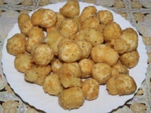 Bolinha de queijo rápida, fácil e econômica