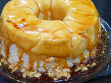 Quem prova, aprova: pudim de claras é o jeito mais gostoso de aproveitar a parte do ovo que sobrou de outra receita!