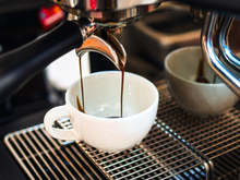 Saiba qual cafeteira de cápsula comprar para o seu cantinho do café!