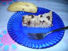 Torta de banana com pedaços de chocolate