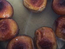 Gulab Jamun (bolinho de leite indiano, mergulhado em água de rosas)