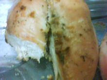 Peito de frango na maionese e sopa de cebola