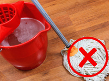 Adeus balde e esfregão: esse item vai deixar o chão da sua casa brilhando em menos tempo e com mais praticidade