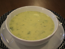 Sopa de agrião light saudável e gostosa