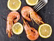 Confira dicas perfeitas de como limpar o camarão