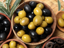 Poucas pessoas sabem: qual a diferença entre azeitonas verdes e pretas?