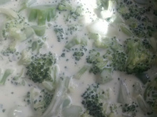 Brócolis ao molho branco